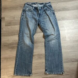 Buckle Reclaim men’s lowrise boot leg 32R jeans.